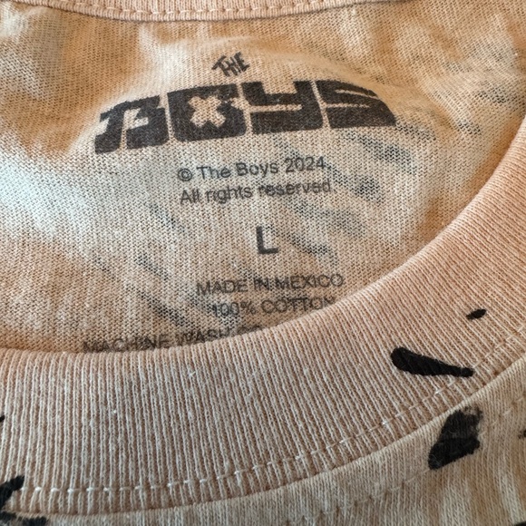 Graphic Men's Tee with Bold Design - Beige, Red and Black; new without tags - Picture 2 of 9